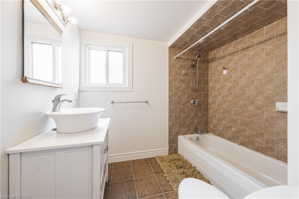 22 Worsley Road Property Photo 7