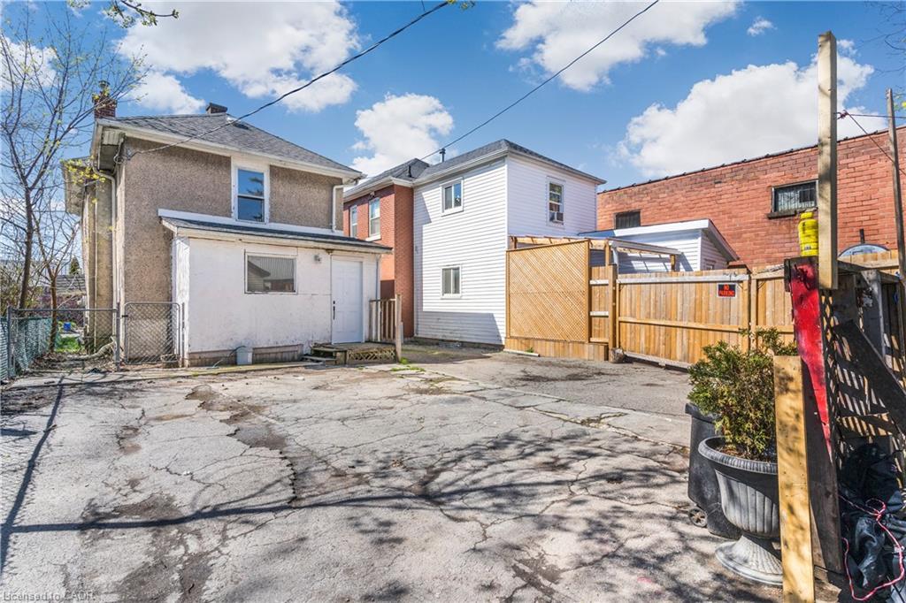 16 Albert Street Property Photo 3