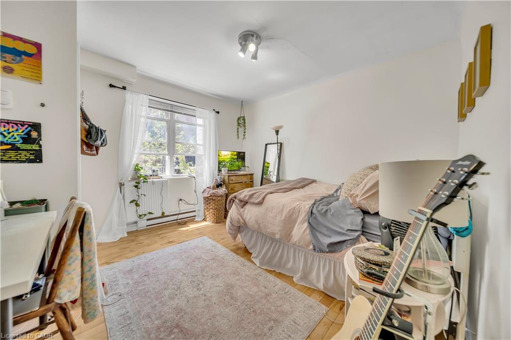 24 Columbia Street W Property Photo 7