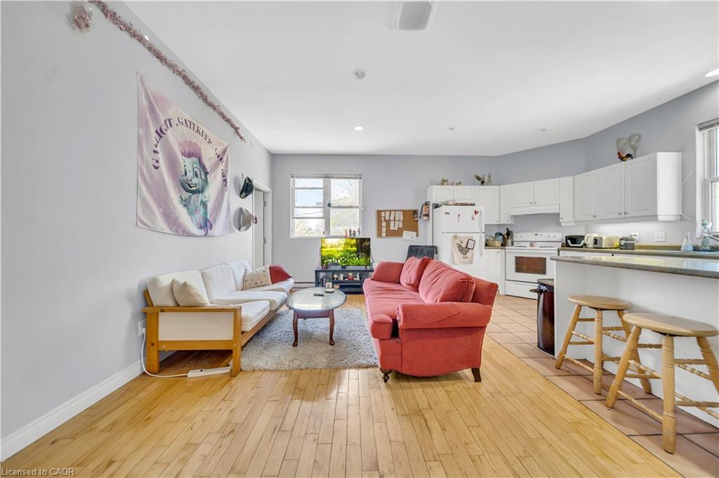 24 Columbia Street W Property Photo 25