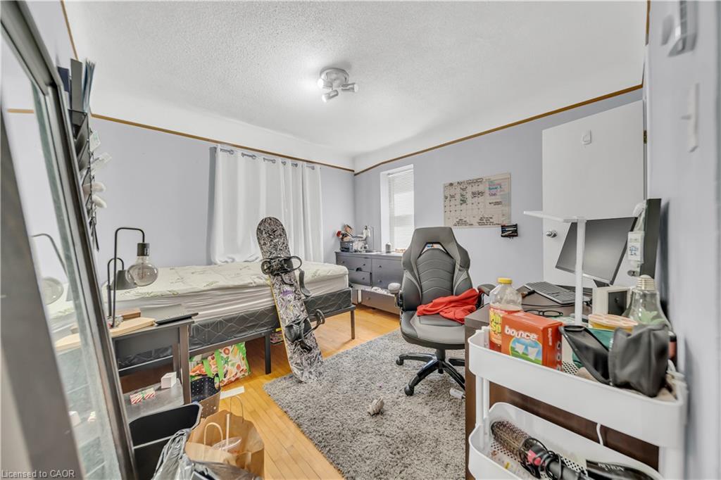 24 Columbia Street W Property Photo 31