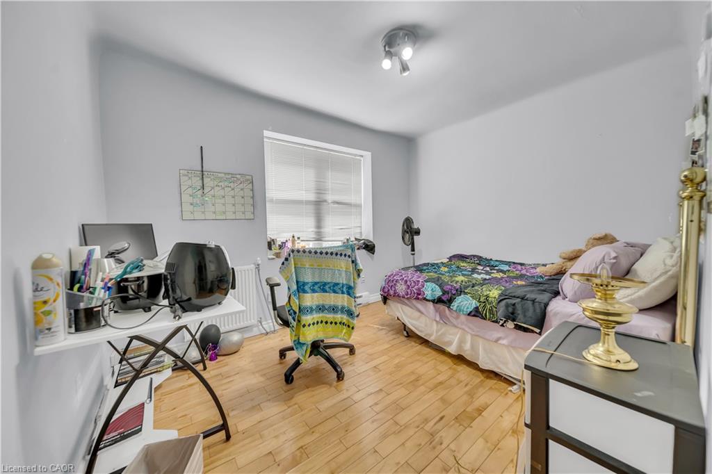24 Columbia Street W Property Photo 32