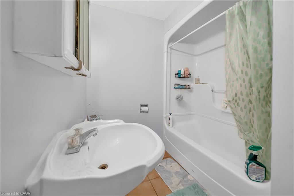 24 Columbia Street W Property Photo 34