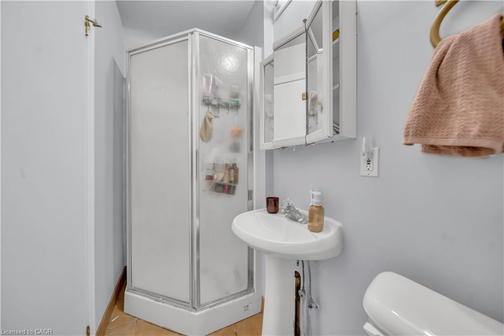 24 Columbia Street W Property Photo 35