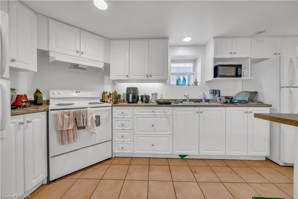 24 Columbia Street W Property Photo 39
