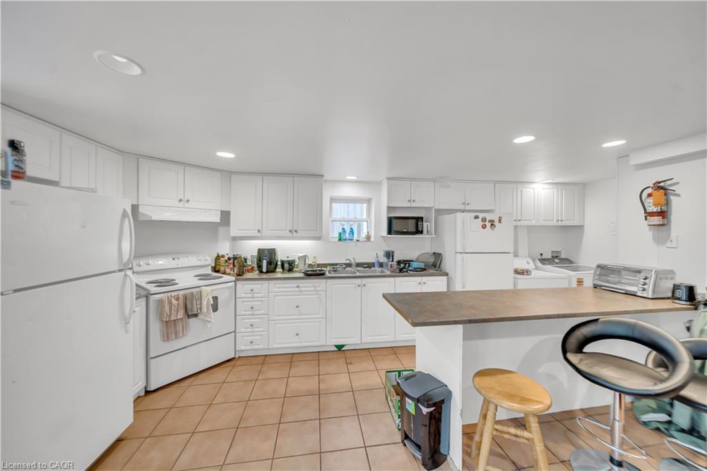 24 Columbia Street W Property Photo 40