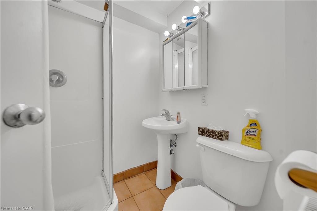 24 Columbia Street W Property Photo 43