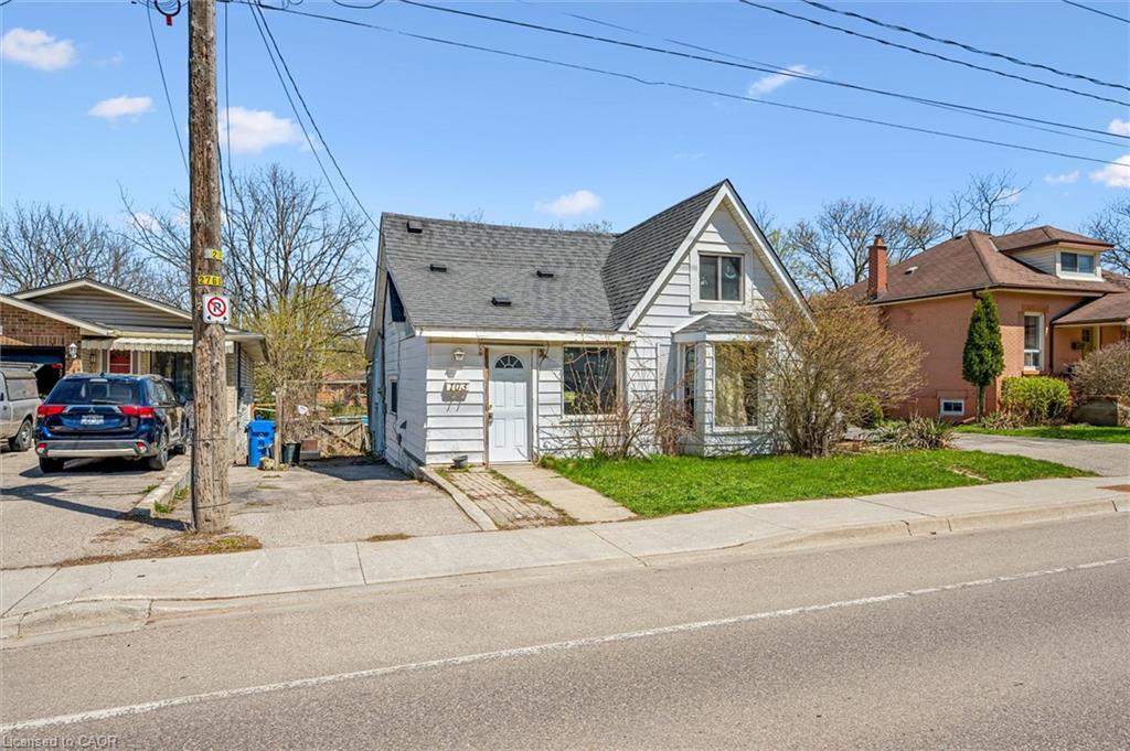 103 Stevenson Street N Property Photo 1