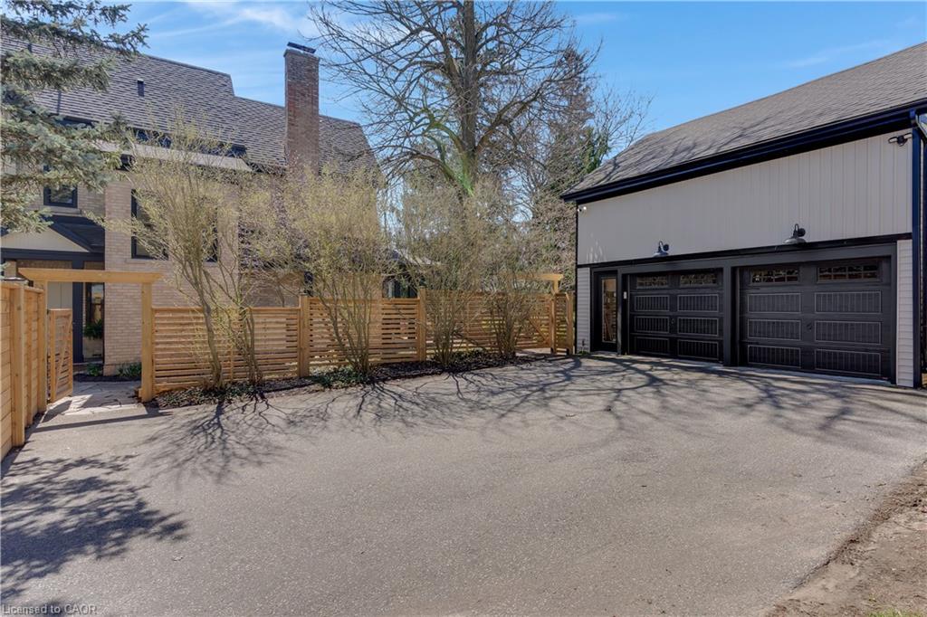 24 Park Avenue Property Photo 9