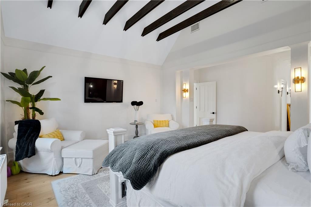 24 Park Avenue Property Photo 33
