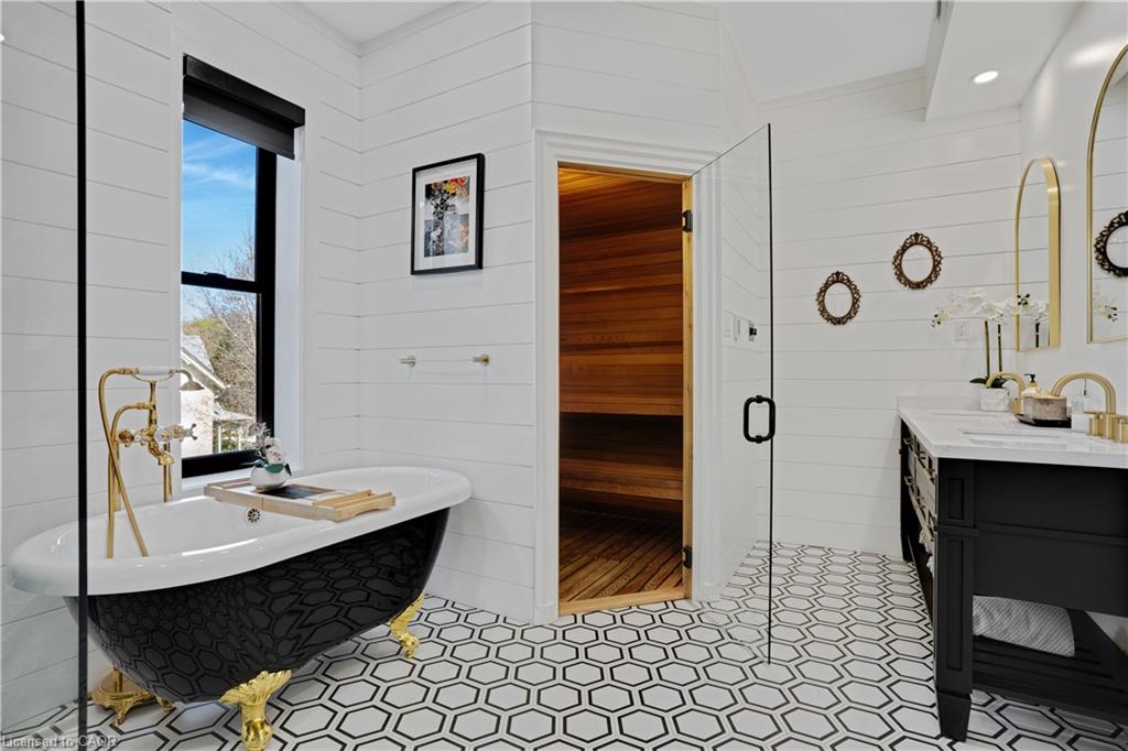 24 Park Avenue Property Photo 37