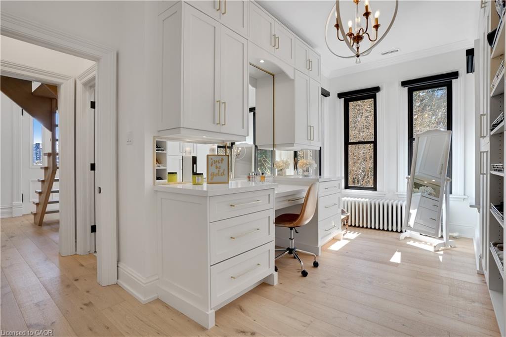 24 Park Avenue Property Photo 39