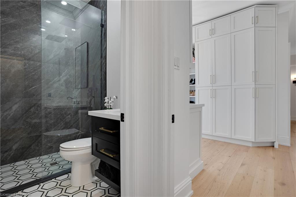 24 Park Avenue Property Photo 43