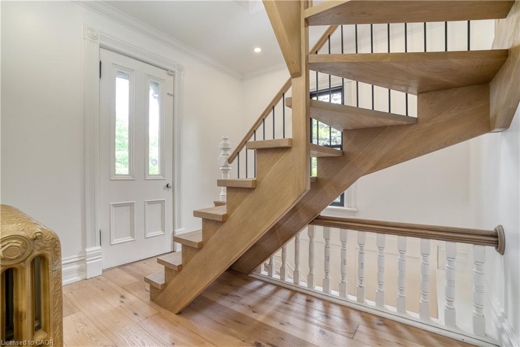 24 Park Avenue Property Photo 44