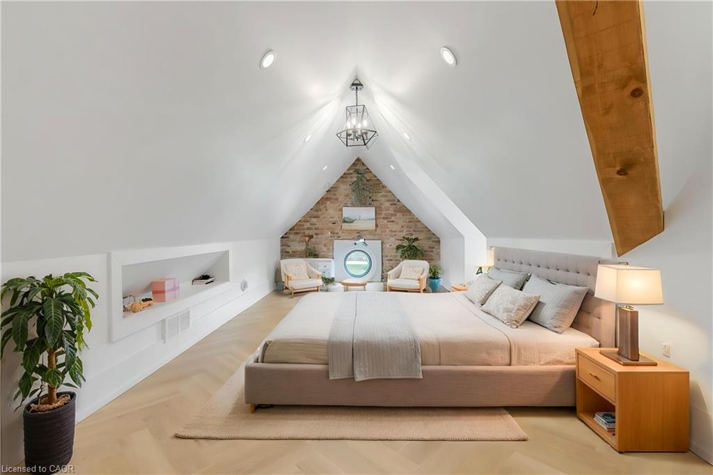24 Park Avenue Property Photo 49