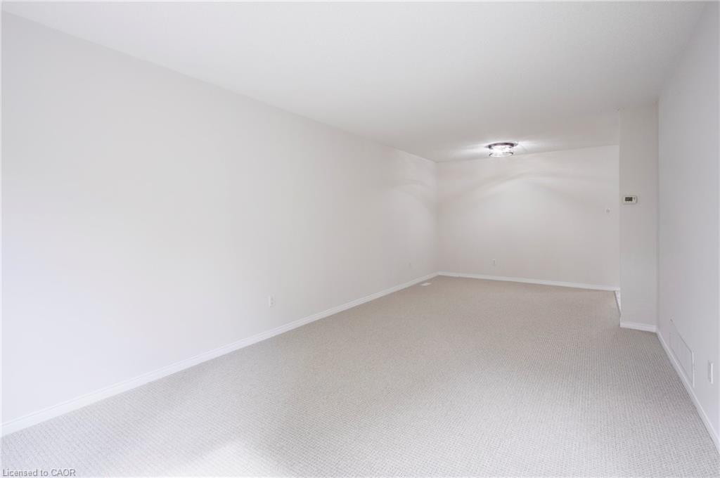 63-2355 Fifth Line Property Photo 14