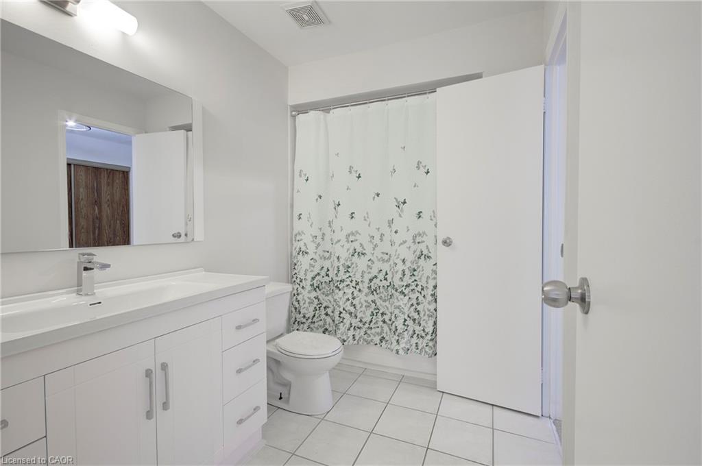 63-2355 Fifth Line Property Photo 28