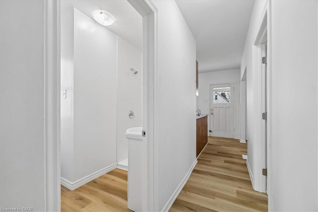 114 Garside Avenue N Property Photo 4
