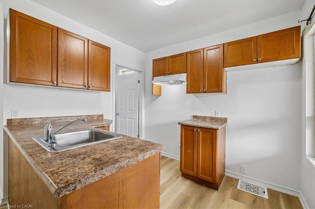 114 Garside Avenue N Property Photo 12