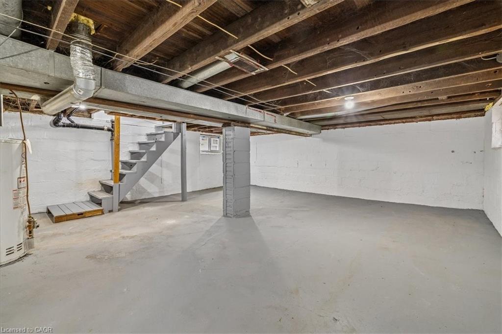 114 Garside Avenue N Property Photo 17