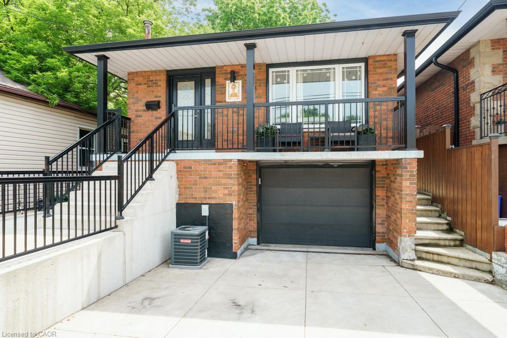 494 Ferguson Avenue N Property Photo 2