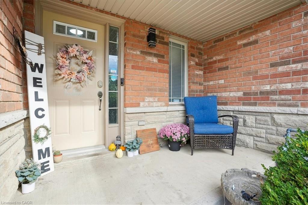 4496 Comfort Crescent Property Photo 2