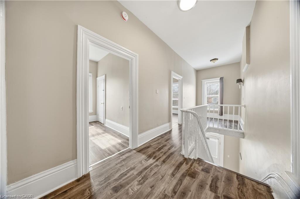 129 West Street Property Photo 11