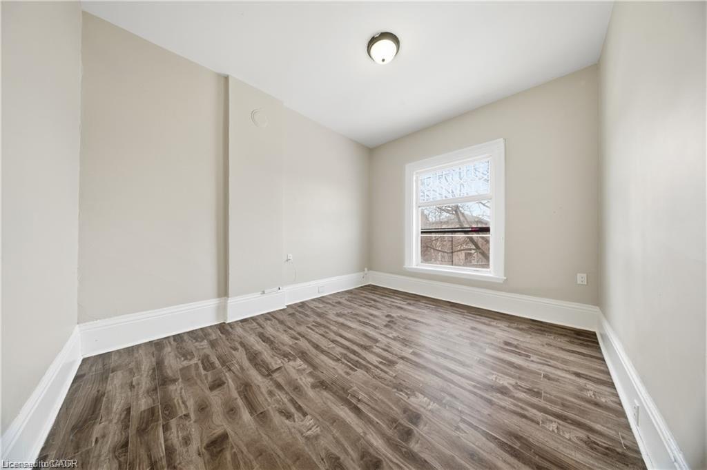 129 West Street Property Photo 13