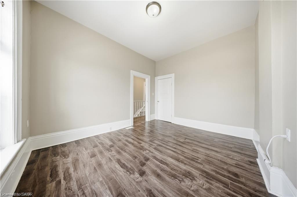 129 West Street Property Photo 14