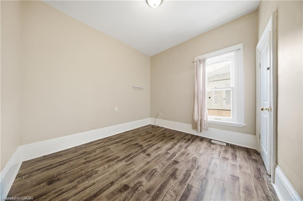 129 West Street Property Photo 15
