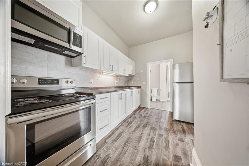 129 West Street Property Photo 16