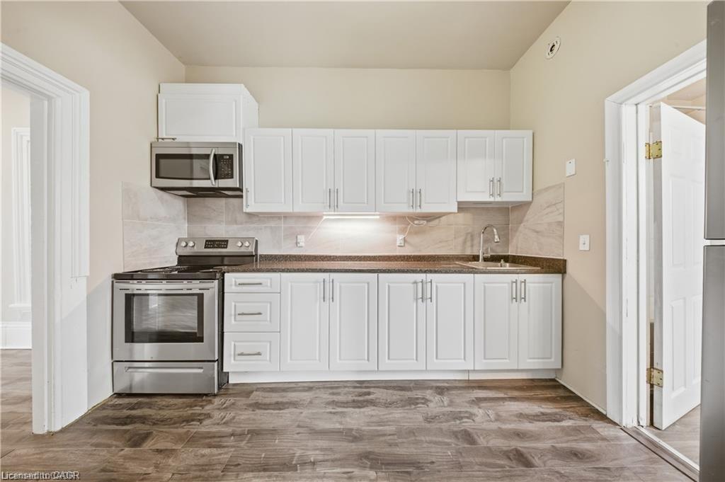 129 West Street Property Photo 17