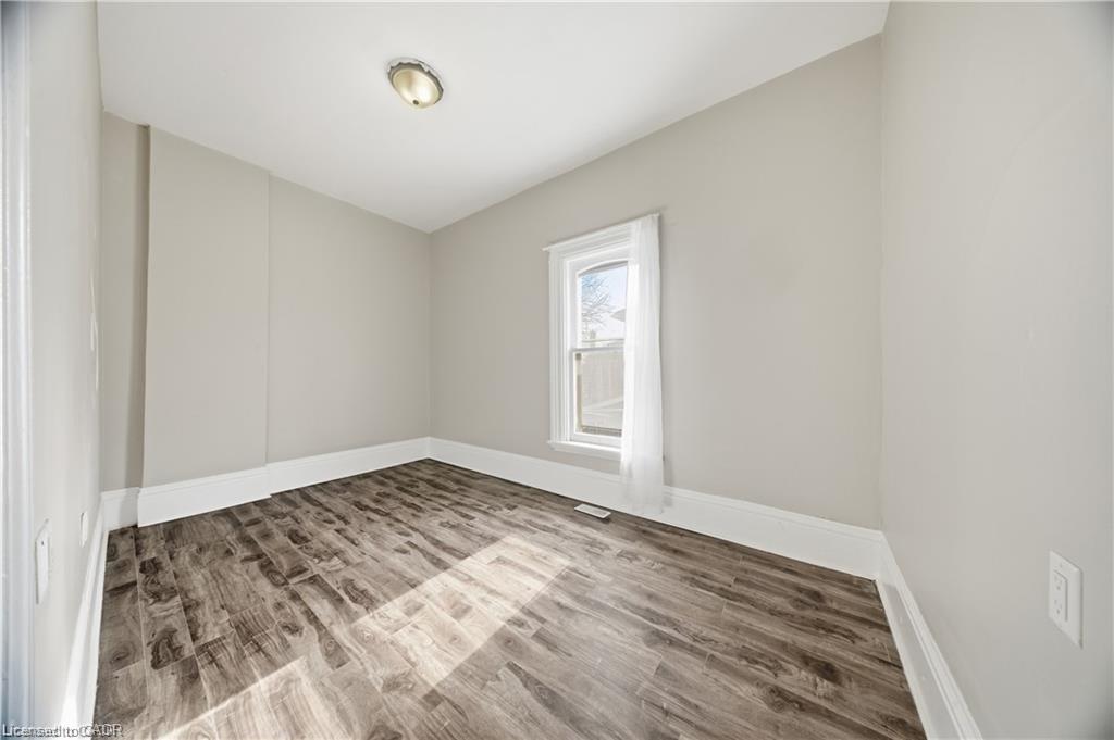 129 West Street Property Photo 19