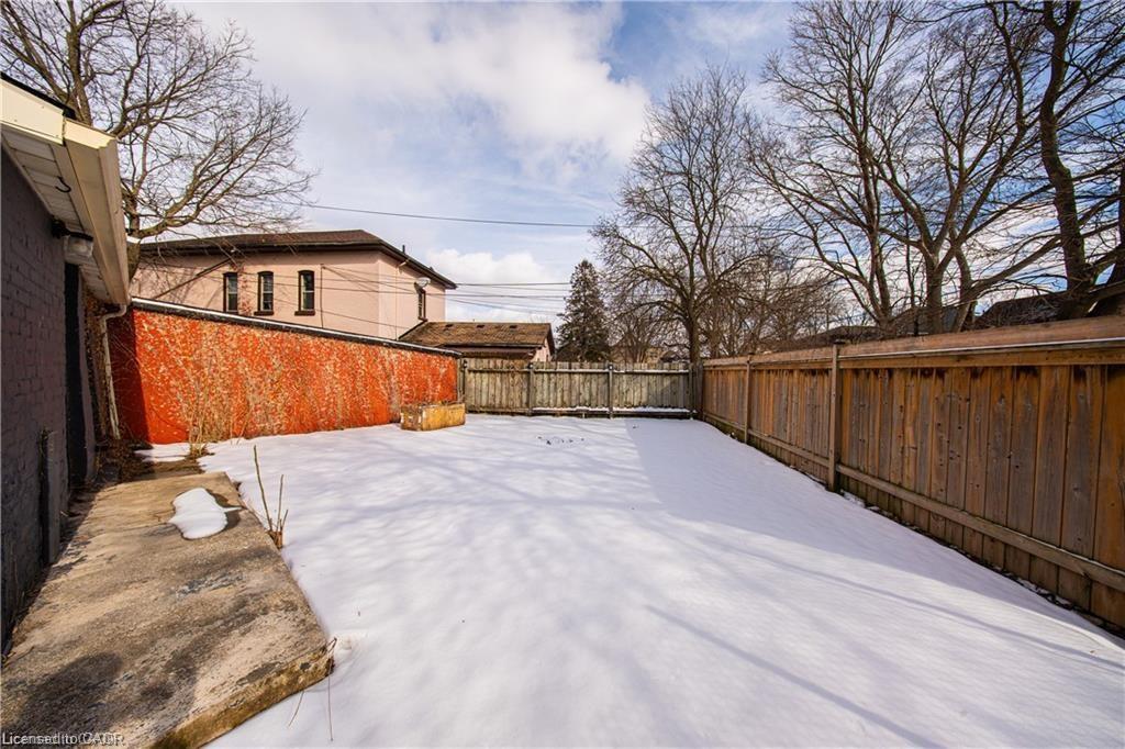 129 West Street Property Photo 22