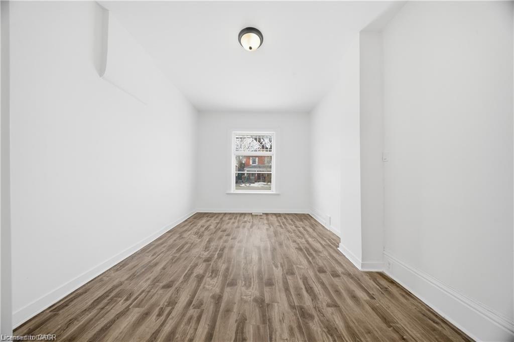 129 West Street Property Photo 29