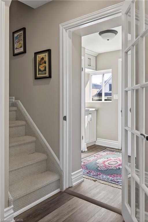 157 Cameron Avenue N Property Photo 6