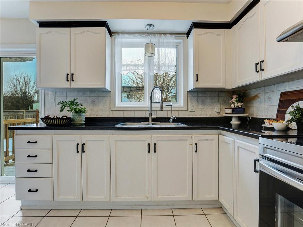 154 Deerpath Drive Property Photo 12
