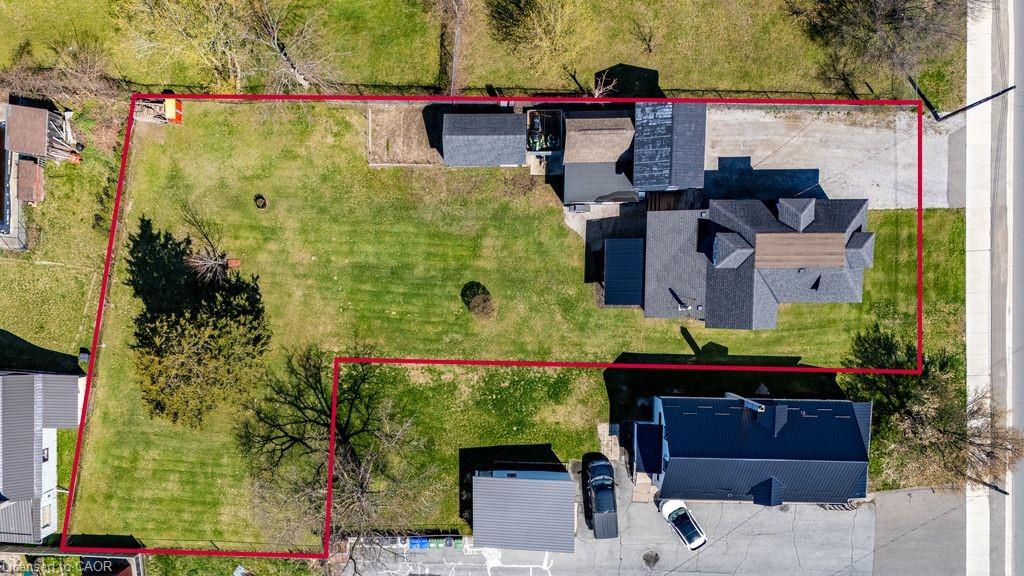 320 James Street Property Photo 2