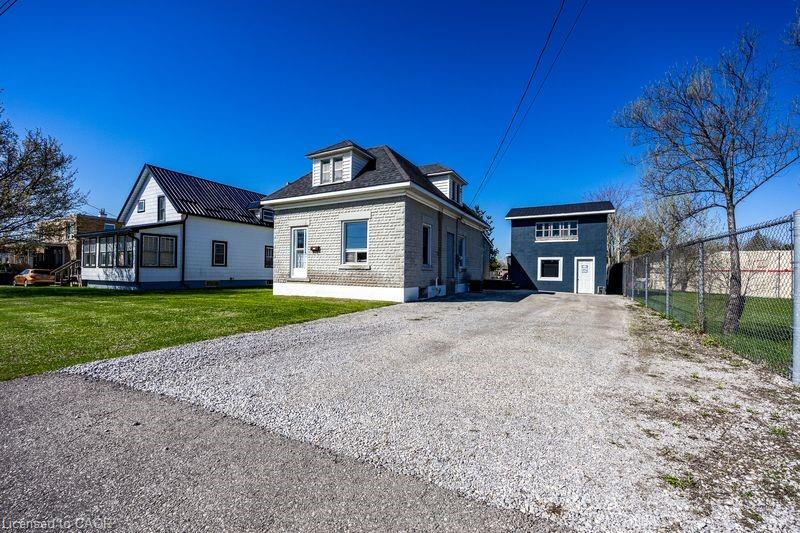 320 James Street Property Photo 3
