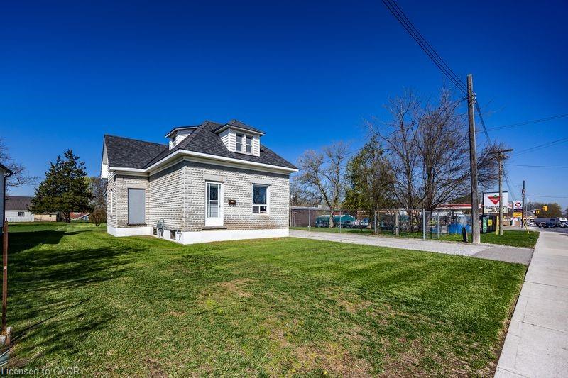 320 James Street Property Photo 5