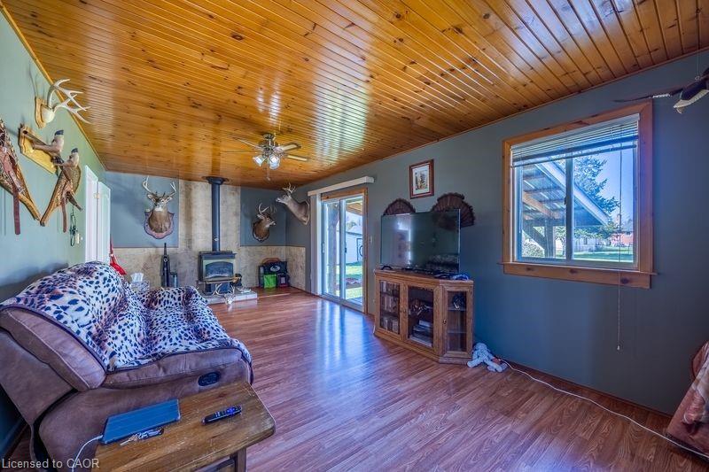320 James Street Property Photo 6