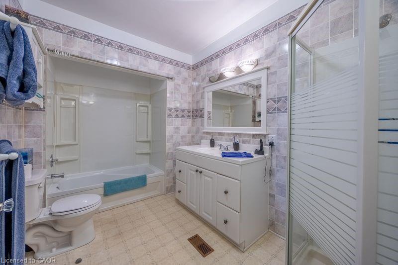 320 James Street Property Photo 11