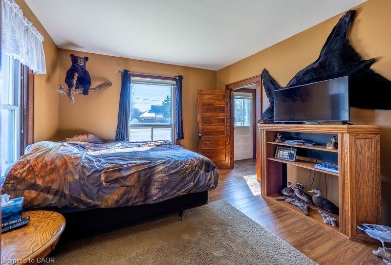 320 James Street Property Photo 14