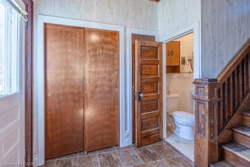 320 James Street Property Photo 16