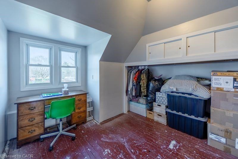 320 James Street Property Photo 21