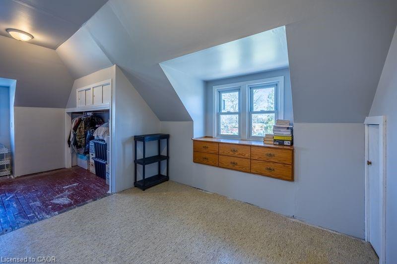 320 James Street Property Photo 23