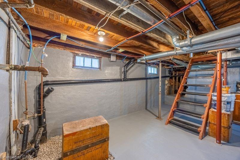 320 James Street Property Photo 27