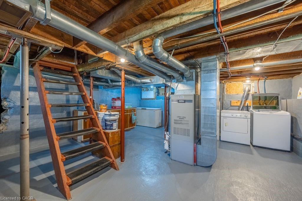320 James Street Property Photo 28