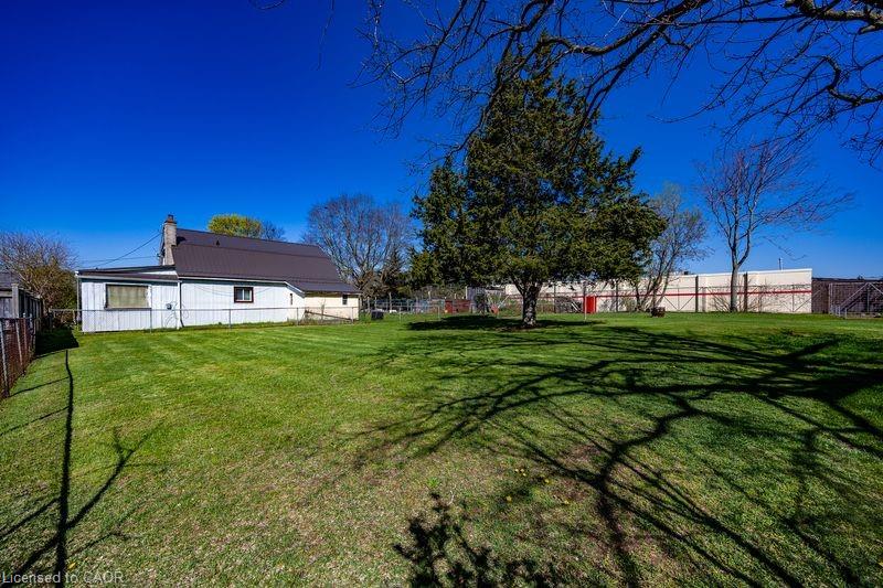 320 James Street Property Photo 34
