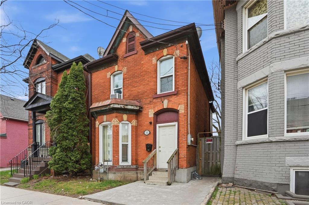 4-322 Barton Street E Property Photo 2